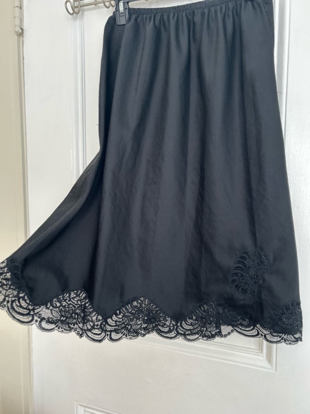 VTG Christian Dior Black Half Slip Skirt Lace Trim Saks Fifth Avenue Size M 27” - Picture 4 of 8